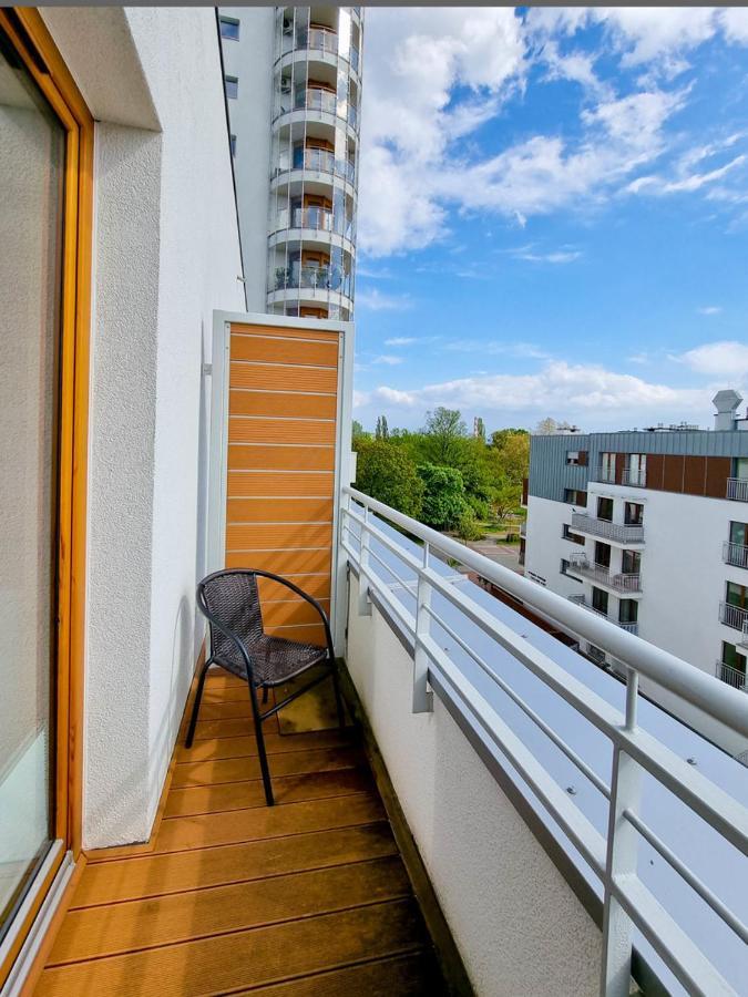 Visit Baltic - Platan Tower Grey Lägenhet Świnoujście Exteriör bild